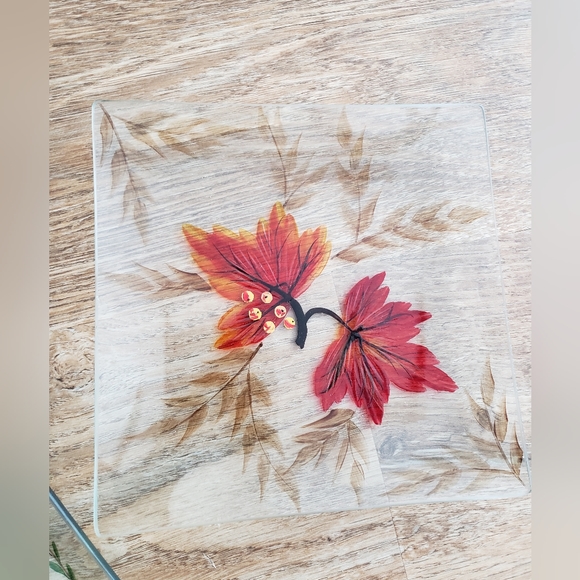 Plant Themed Decorative Glass Plates - Picture 3 of 5